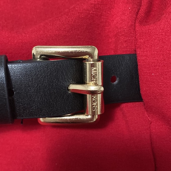 Used size 8 dress - Picture 2 of 4